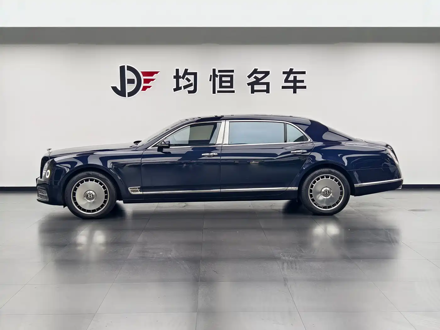 Bentley Mulsanne 2017 6.8T Long Wheelbase фото 3