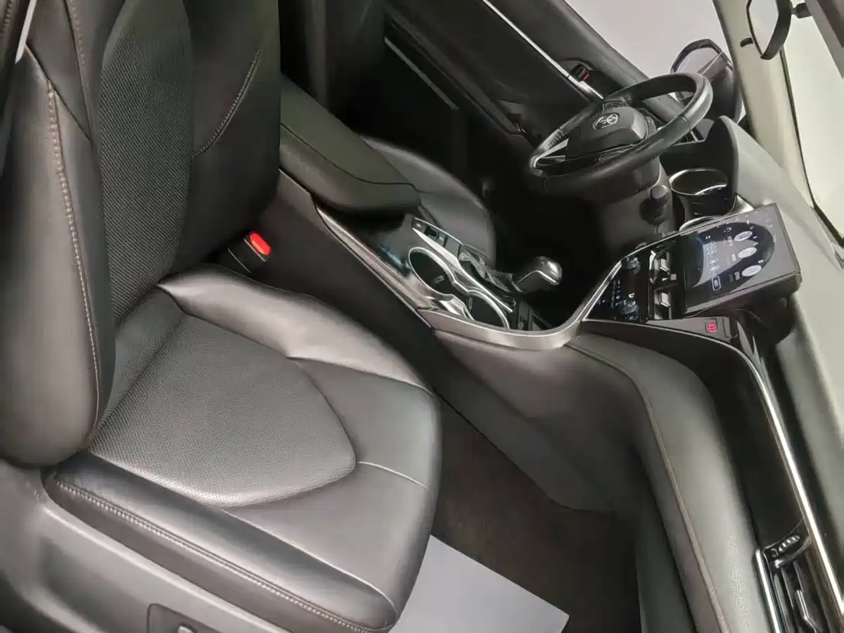 Toyota Camry 2021 2.0G Luxury Edition фото 12