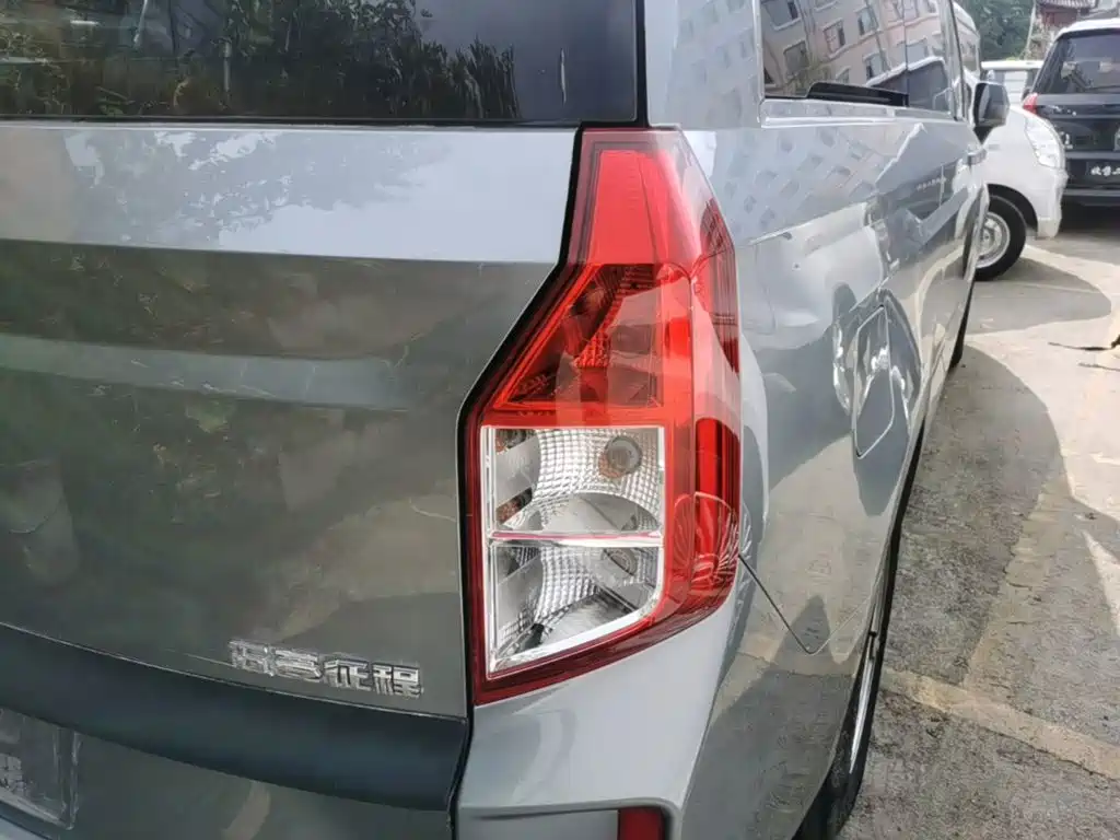 Wuling Motors Wuling Journey 2023 2022 2.0L Manual Startup Edition