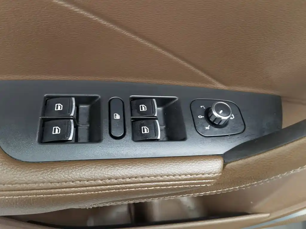 Фото 9 - Haval H7