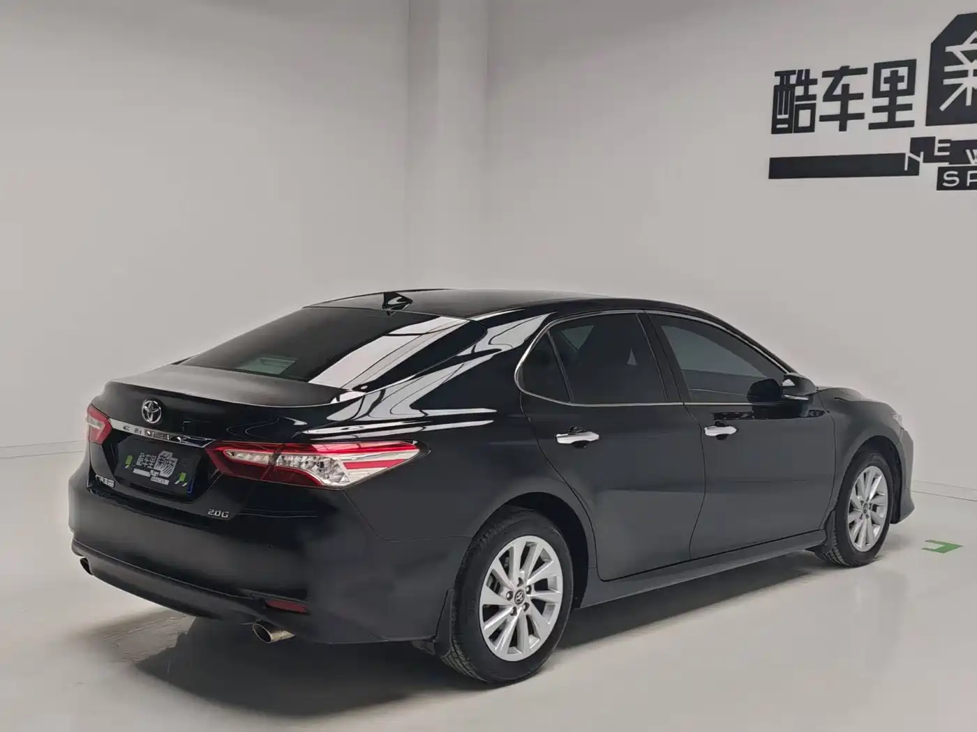 Toyota Camry 2021 2.0G Luxury Edition фото 4