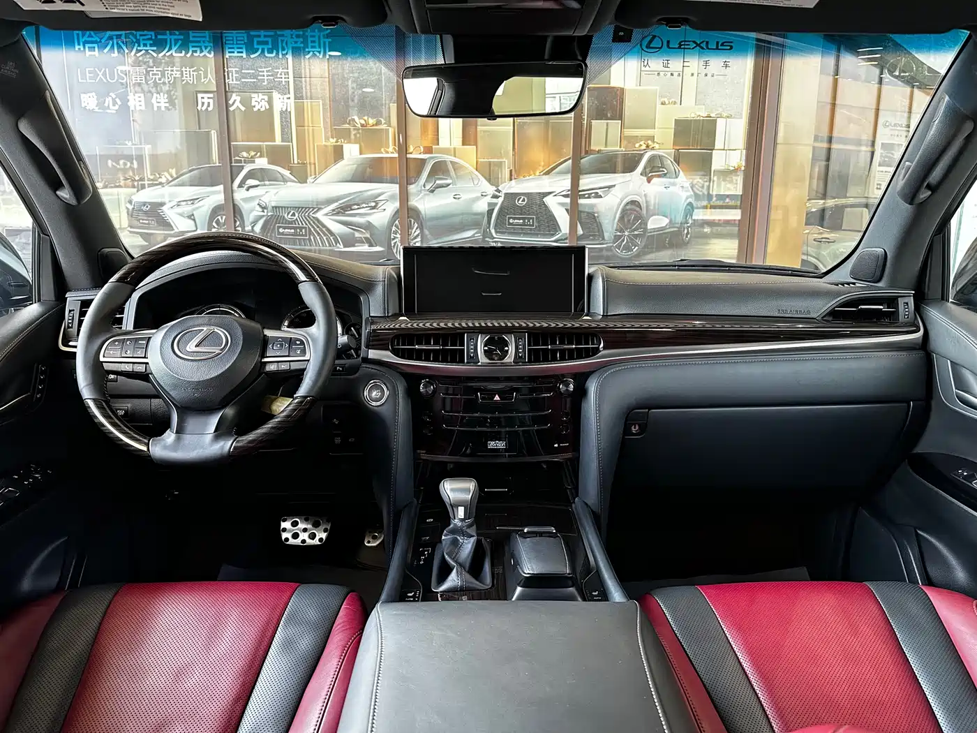 Lexus LX 2019 570 Peak Special Edition фото 5