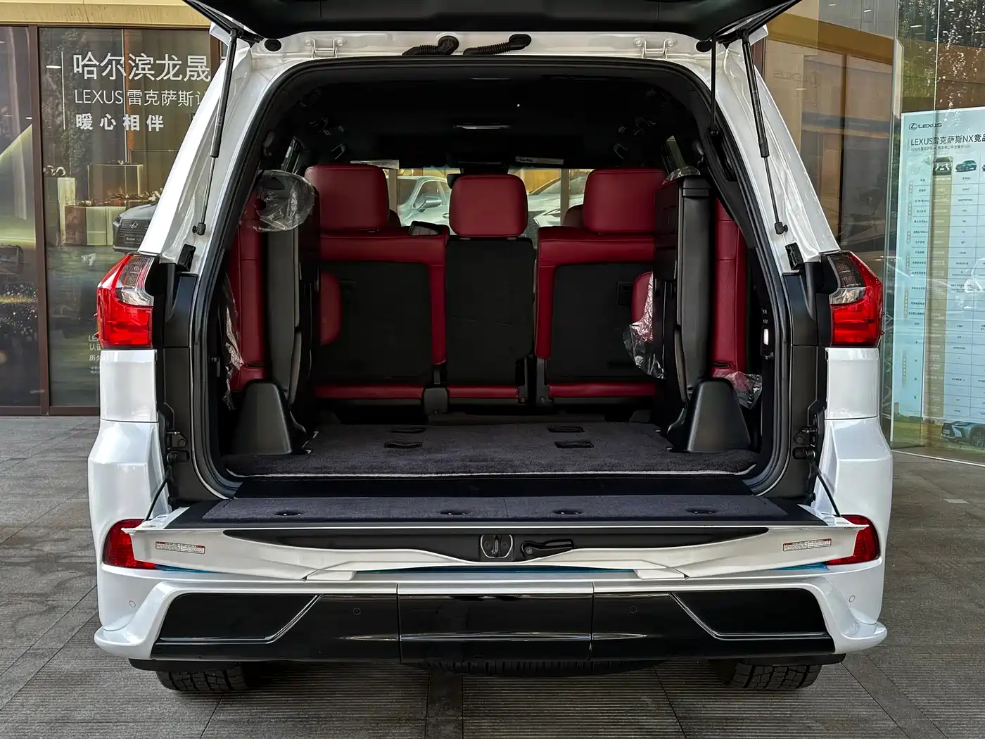 Lexus LX 2019 570 Peak Special Edition фото 13