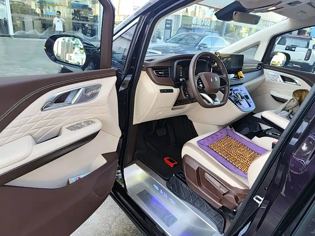 Besturn M9 2023 2023 Model 2.0T Supreme Edition