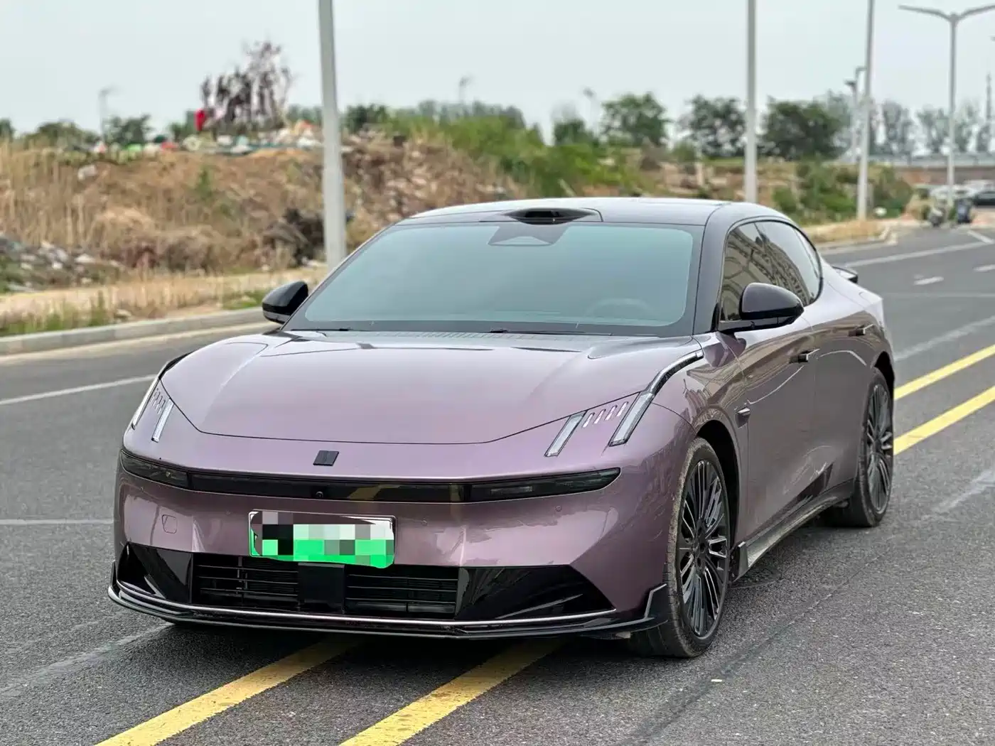 Lynk & Co 10 EM-P 2025 Model 120km Base Version
