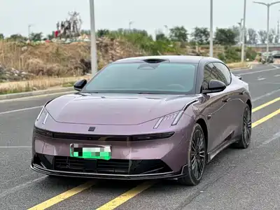 Lynk & Co 10