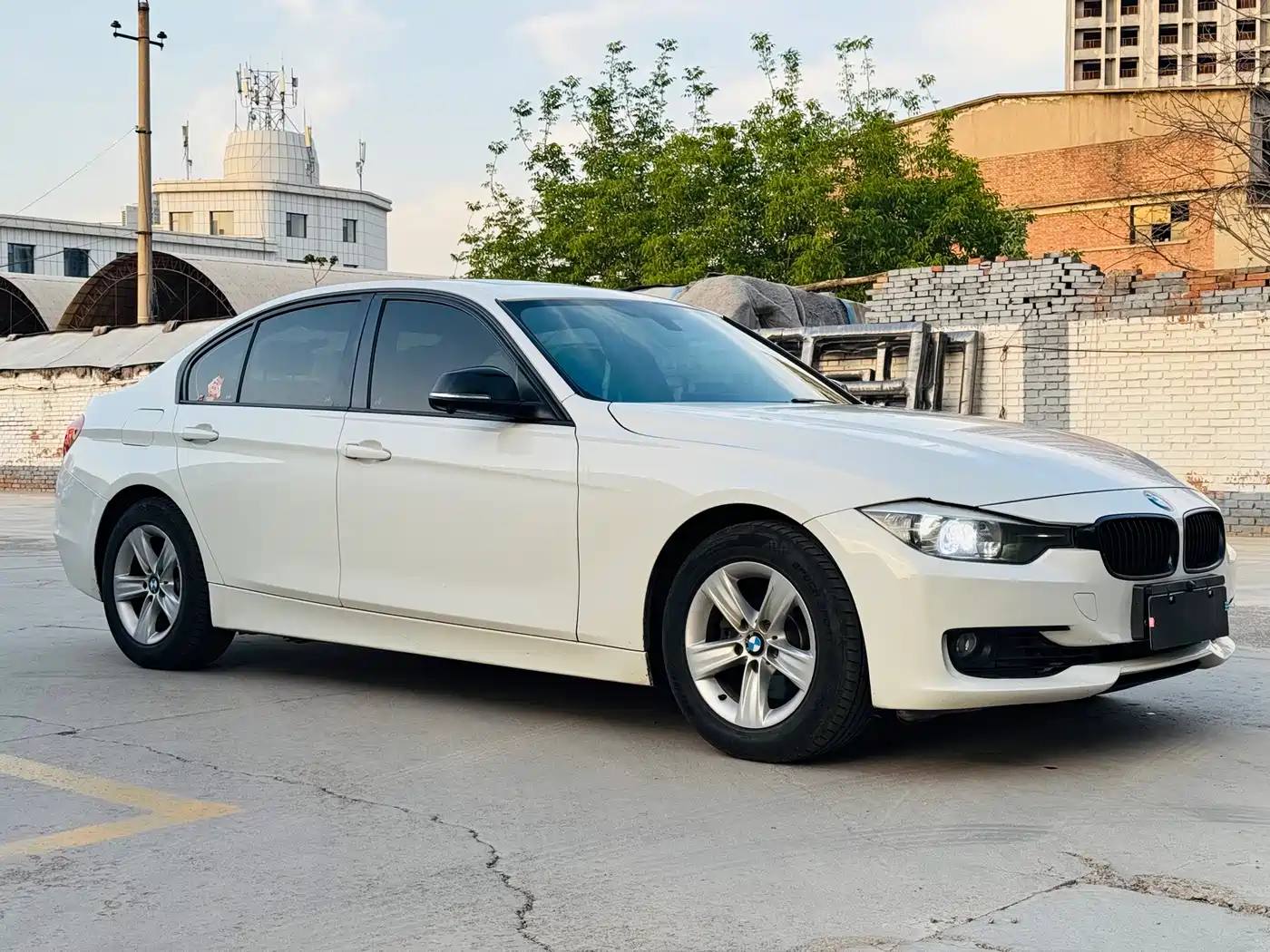 BMW 3 Series 2013 320i Sport Line фото 3