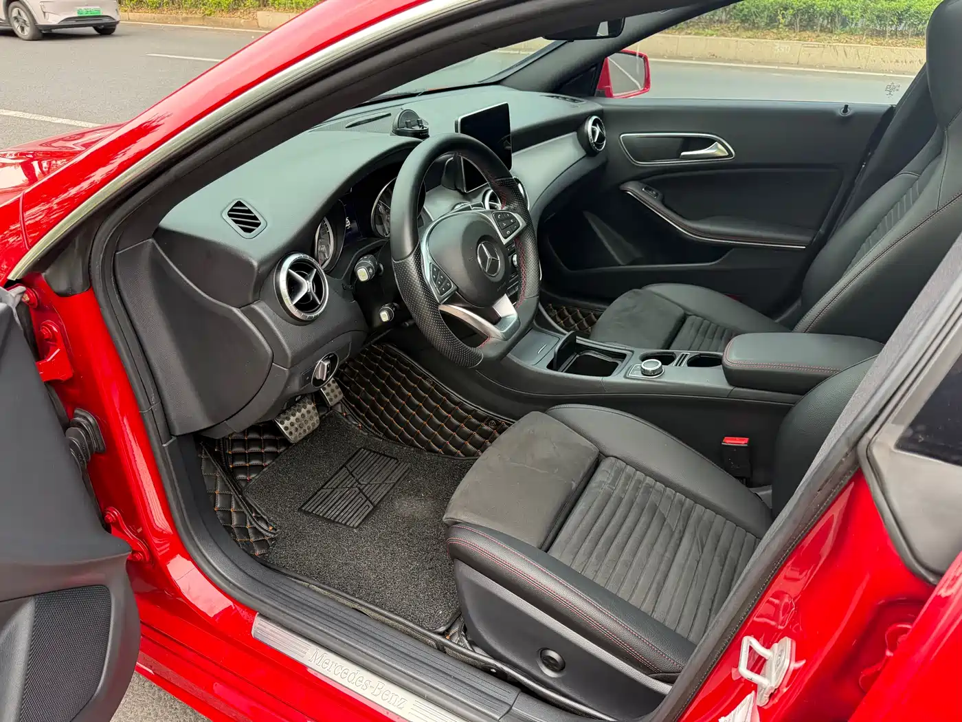 Mercedes-Benz CLA (Import) 2015 CLA 220 4MATIC фото 8