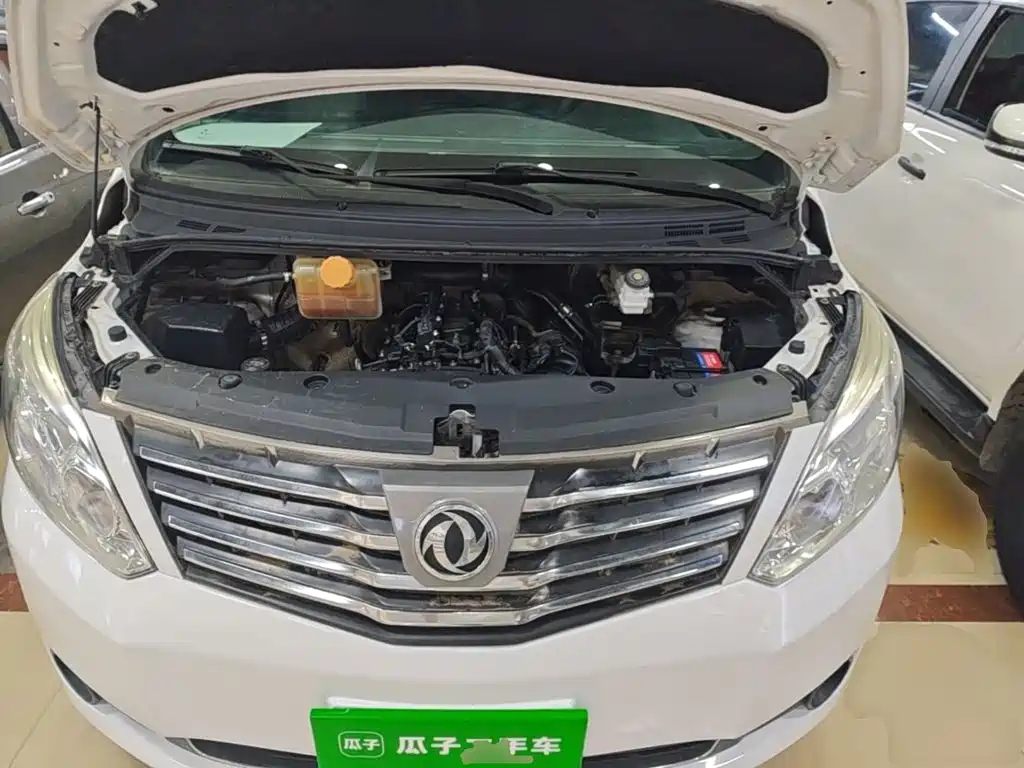 Dongfeng Fengxing Lingzhi PLUS 2021 2021 2.0L Manual Comfort 7-Seater