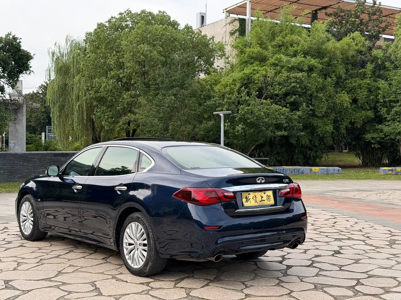 Infiniti Q70 2017 2017 Q70L 2.5L Enjoyment Edition