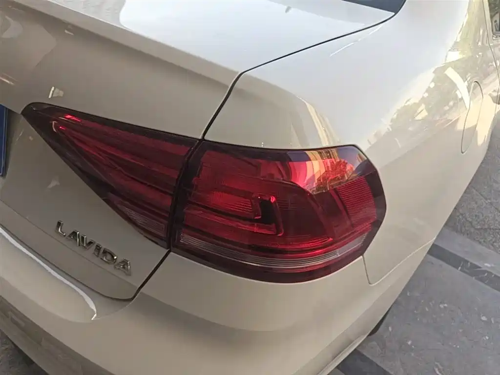 Volkswagen Lavida 2019 Lavida Start 1.5L Auto Comfort (China VI) фото 8