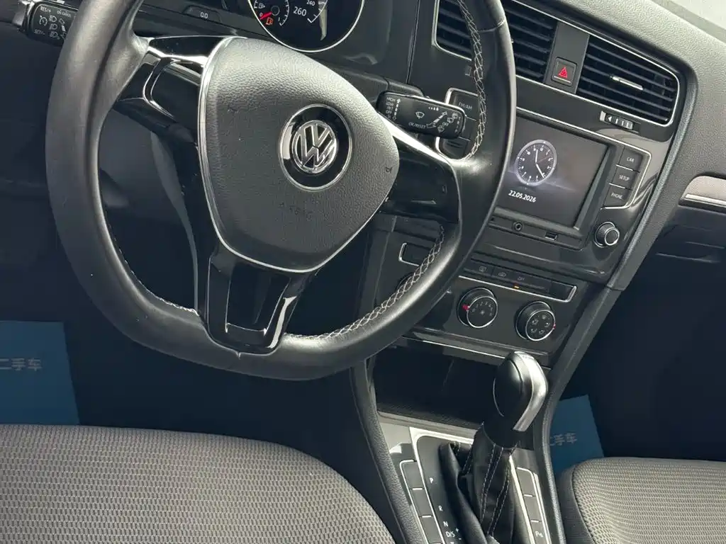 Volkswagen Golf 2017 230TSI Auto Comfort Millionth Anniversary Edition фото 22