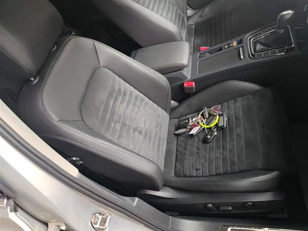 Volkswagen Magotan 2018 330TSI DSG Premium фото 25