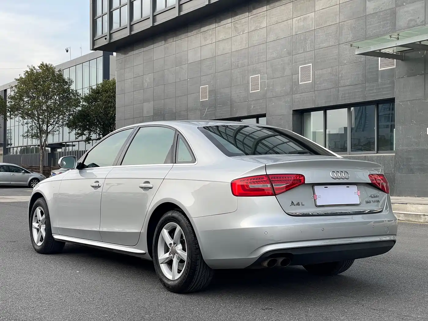 Audi A4L 2013 35 TFSI Automatic Comfort фото 13