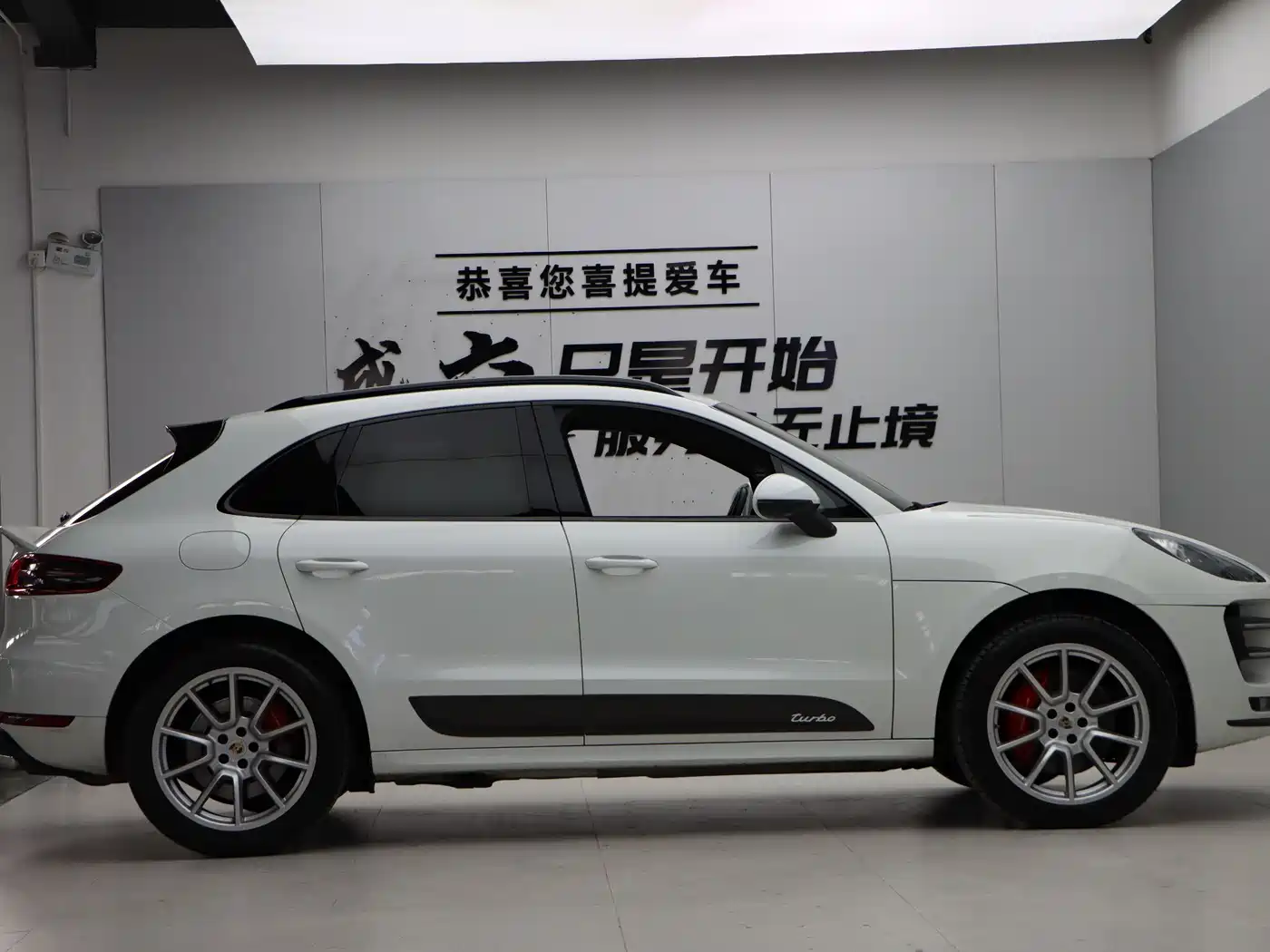 Porsche Macan 2014 Macan Turbo 3.6T фото 8