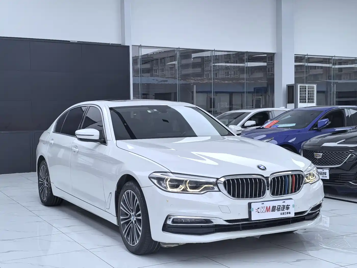 BMW 5 Series 2019 530Li Premium Luxury Package фото 2