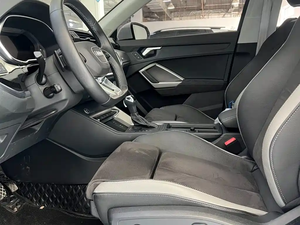 Audi Q3 2023 35 TFSI Fashion Dynamic (1.4T) фото 8