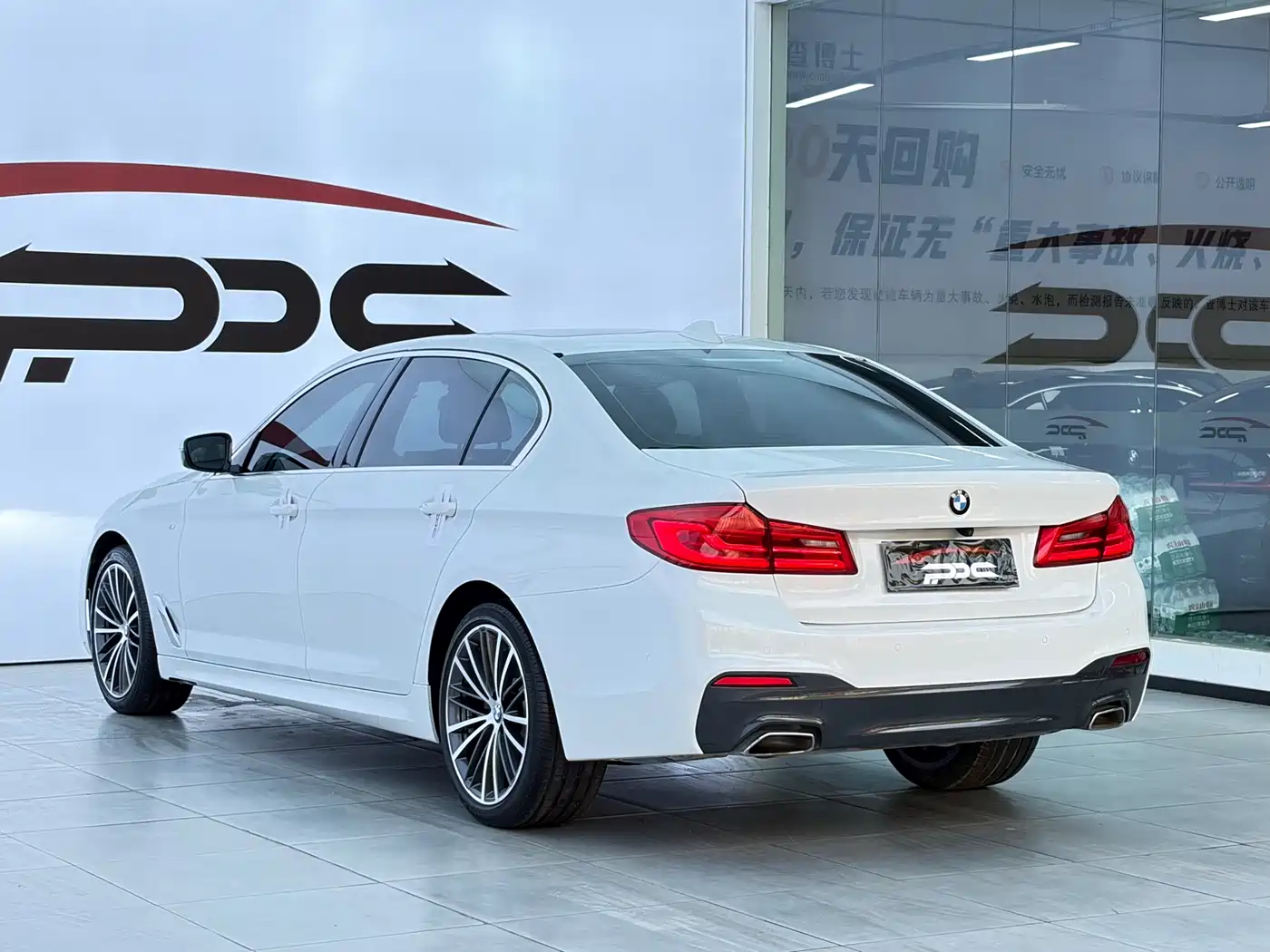 BMW 5 Series 2020 530Li Exclusive M Sport Package фото 28