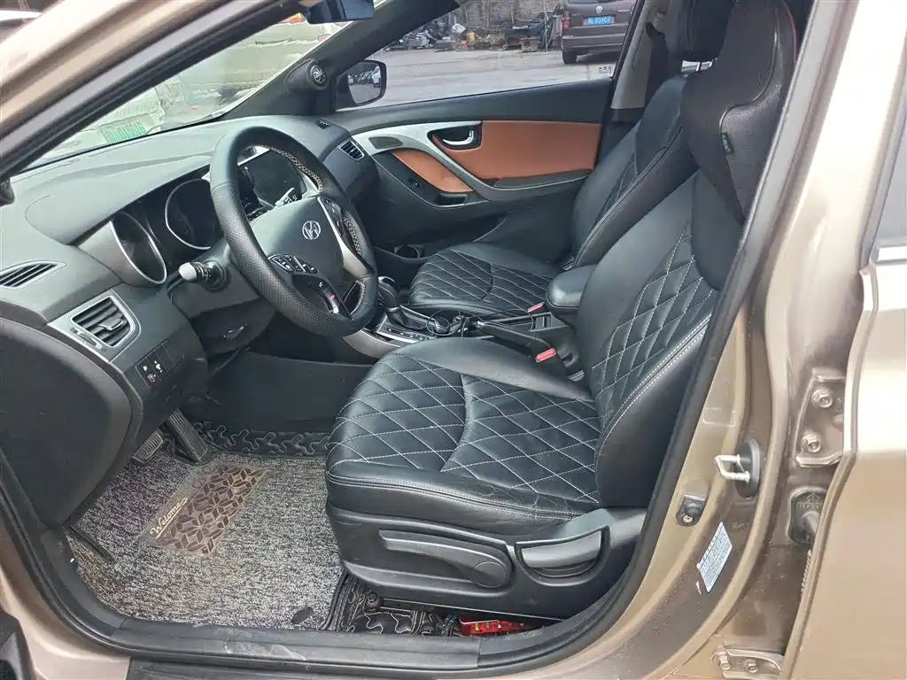 Hyundai Langdong 2015 1.6L Auto Premium фото 12