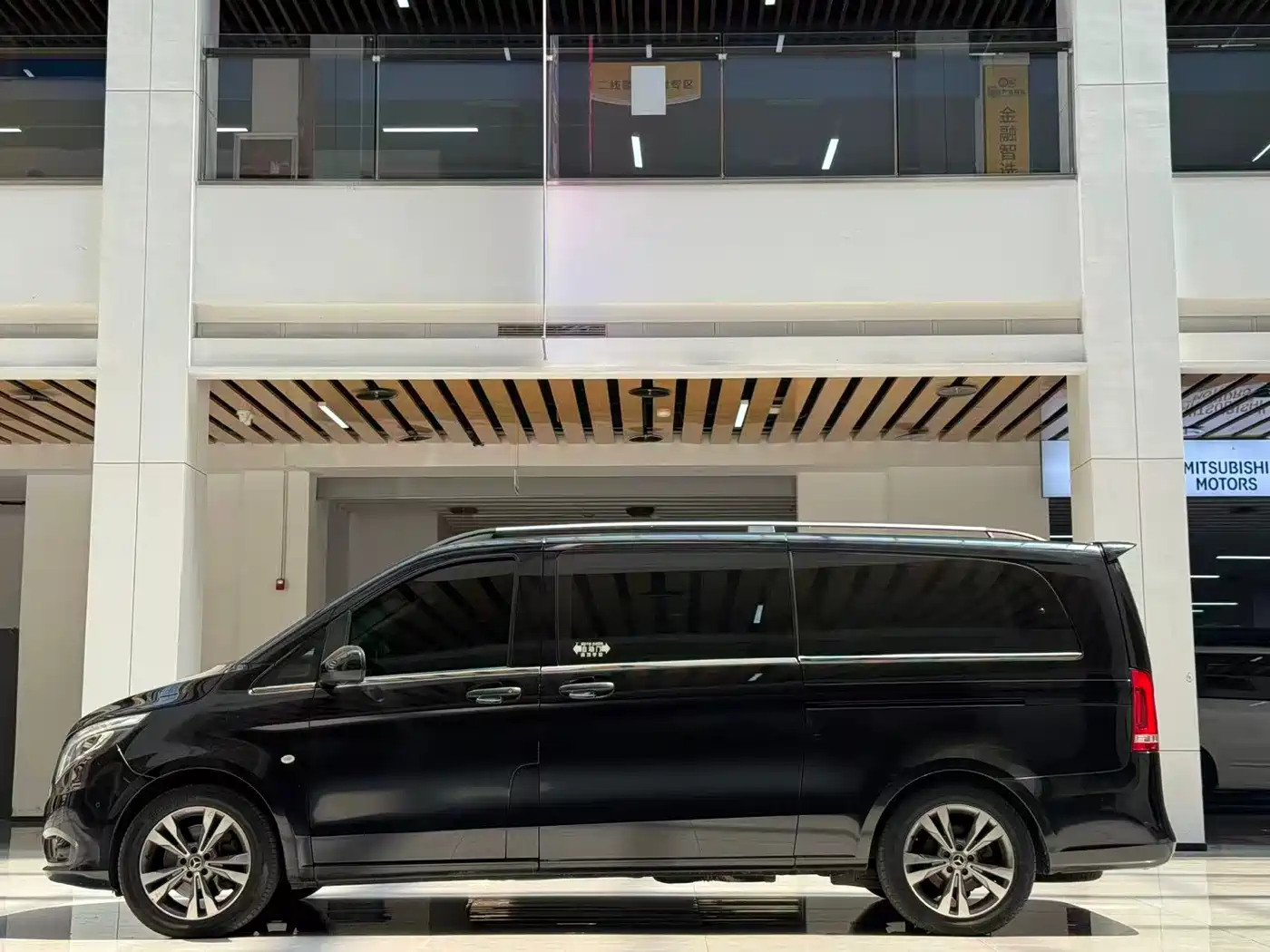 Mercedes-Benz Vito 2020 2.0T Business Edition (7-seater) фото 8