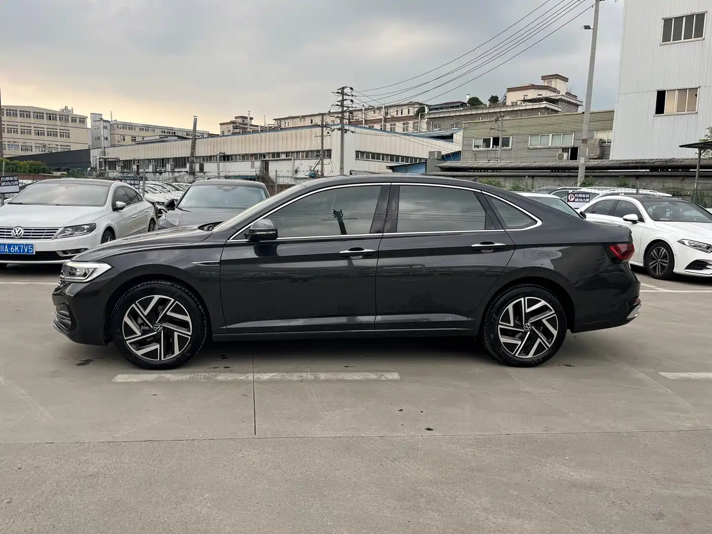 Volkswagen Sagitar 2024 300TSI DSG Surpass Edition фото 2
