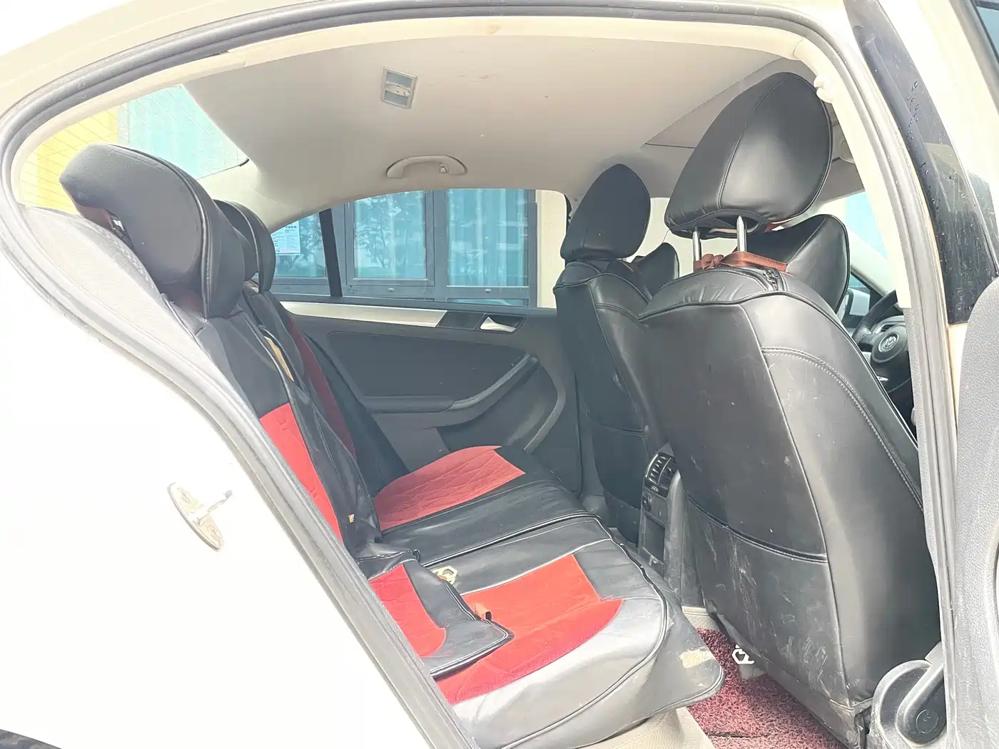 Volkswagen Sagitar 2014 Facelift 1.6L Automatic Comfort фото 12