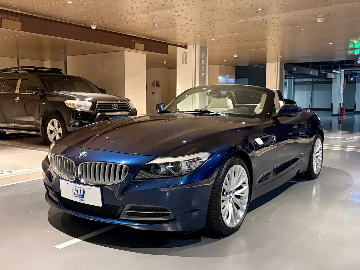 BMW Z4 2009 2010 sDrive35i Luxury Model
