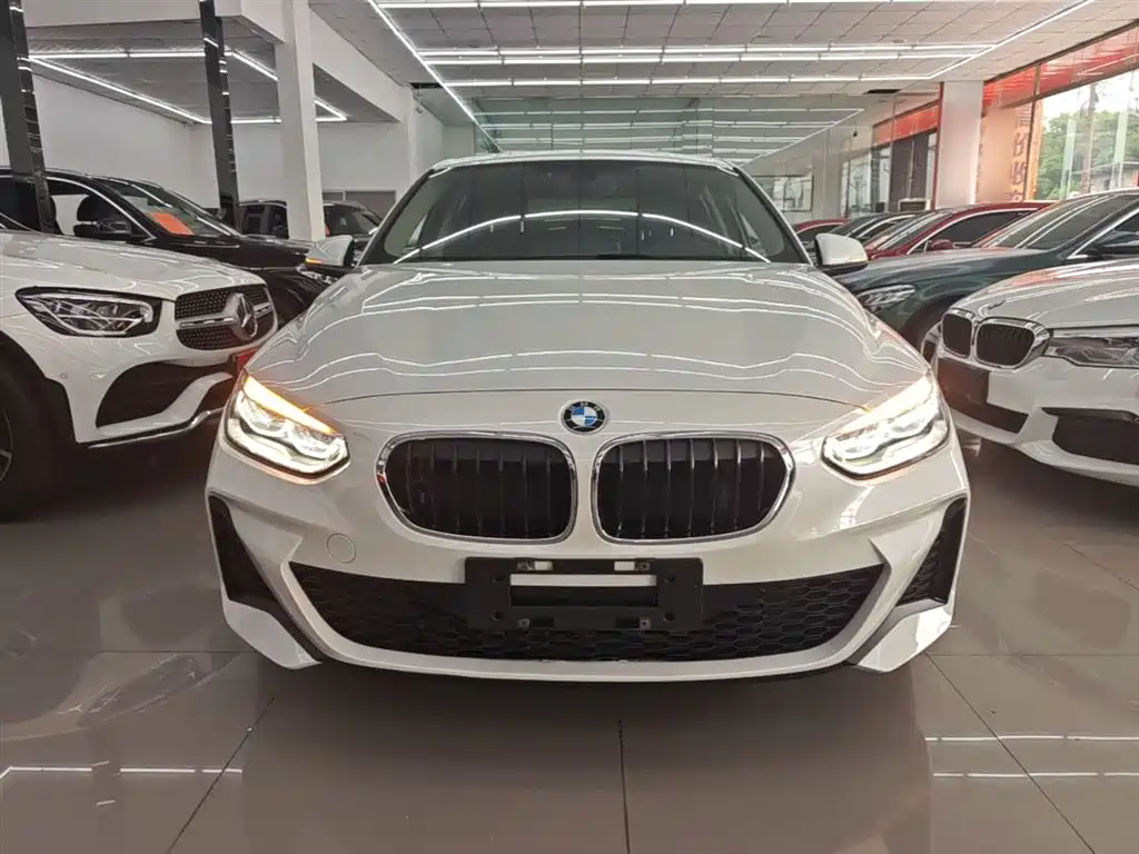 BMW 1 Series 2021 Facelift 120i M Sport фото 3