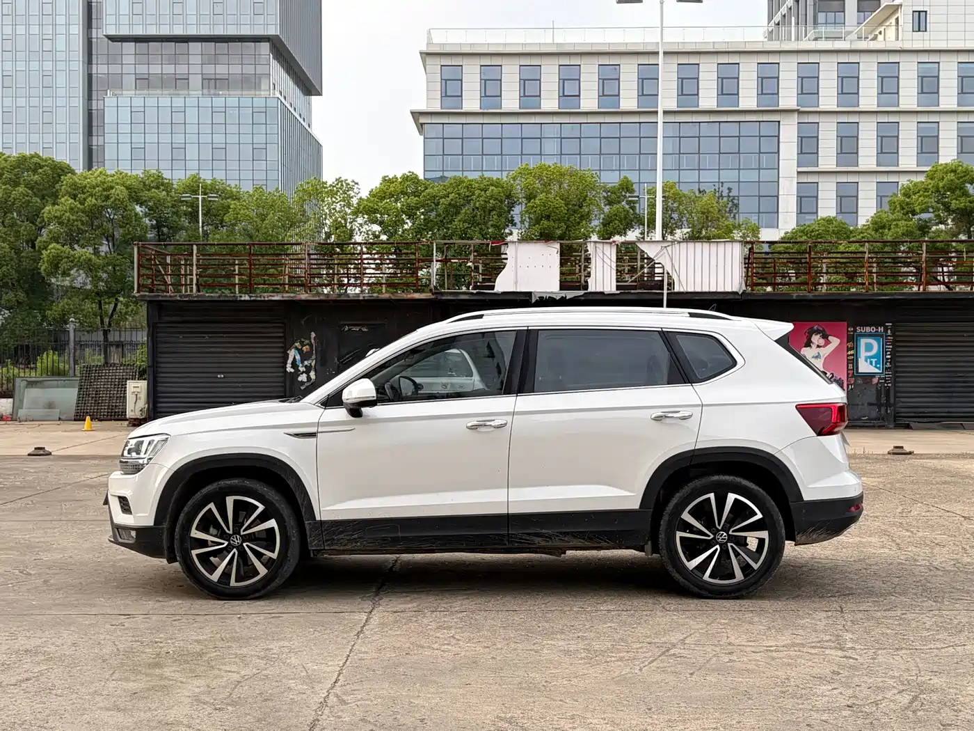 Volkswagen Tharu 2022 280TSI FWD Luxury Edition фото 4