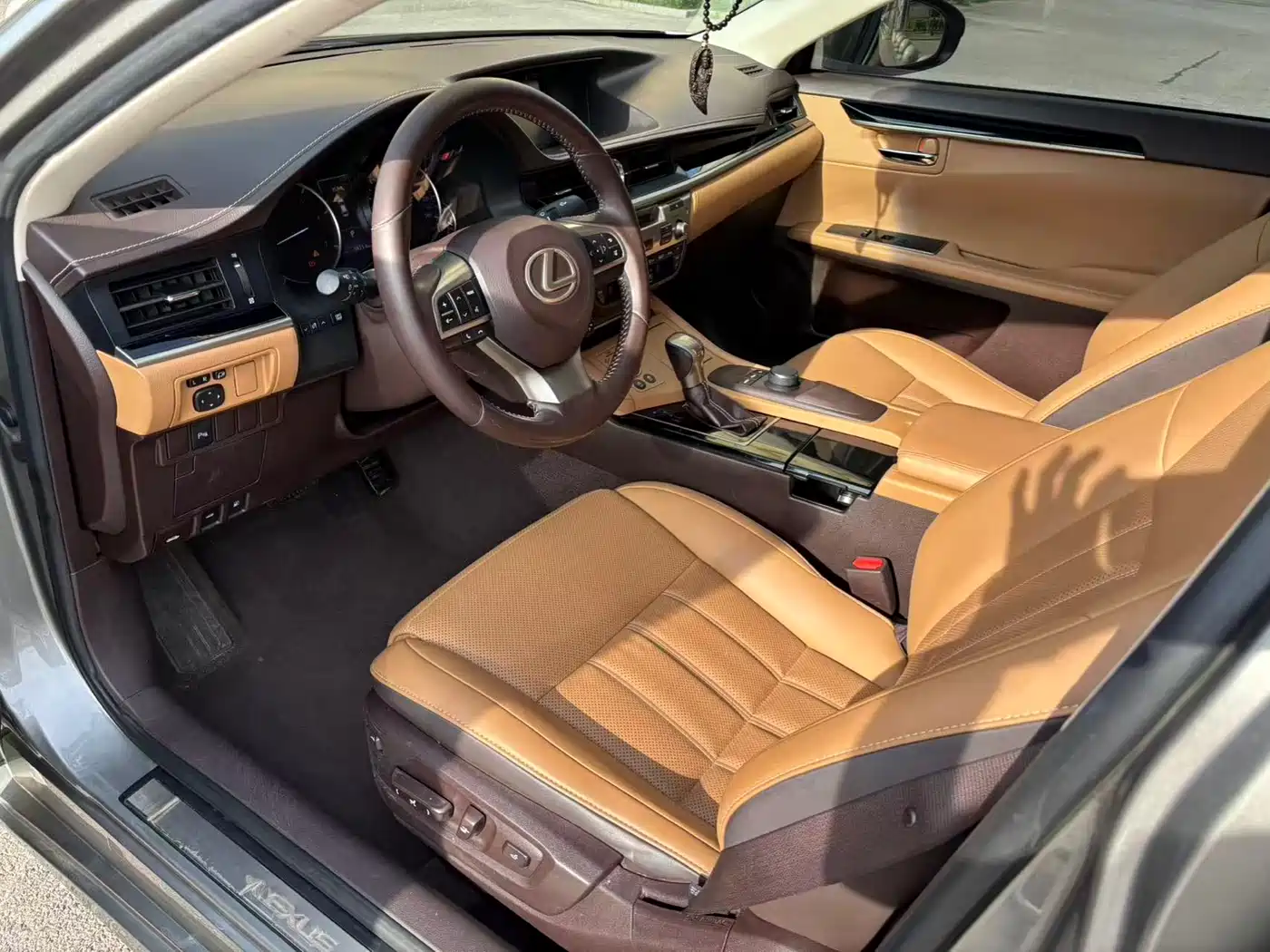 Lexus ES 2015 200 Elite Edition фото 6