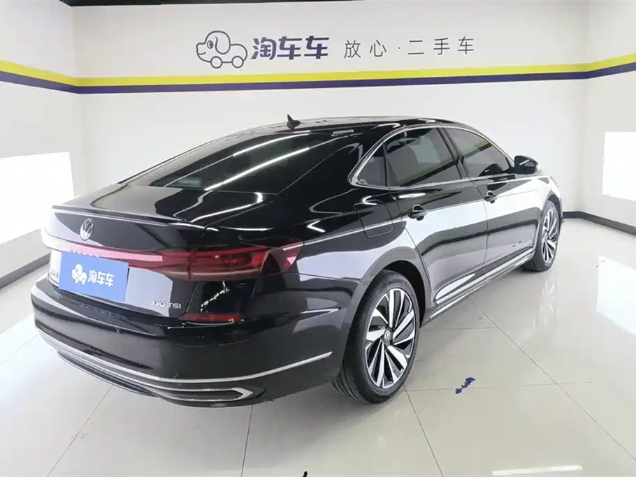 Volkswagen Passat 2023 330TSI Starlight Elite Edition фото 3