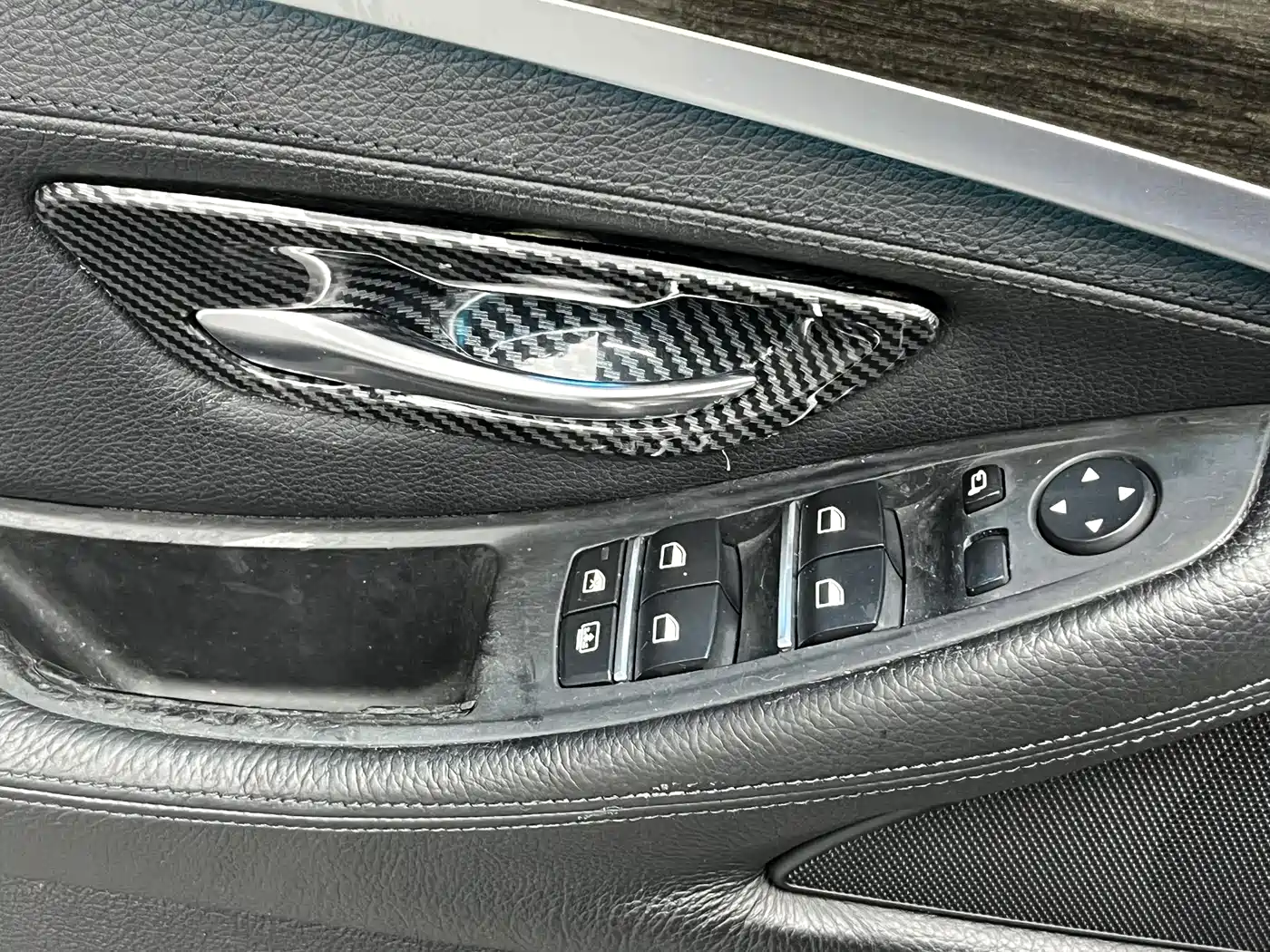 BMW 5 Series 2011 535Li Leading фото 11
