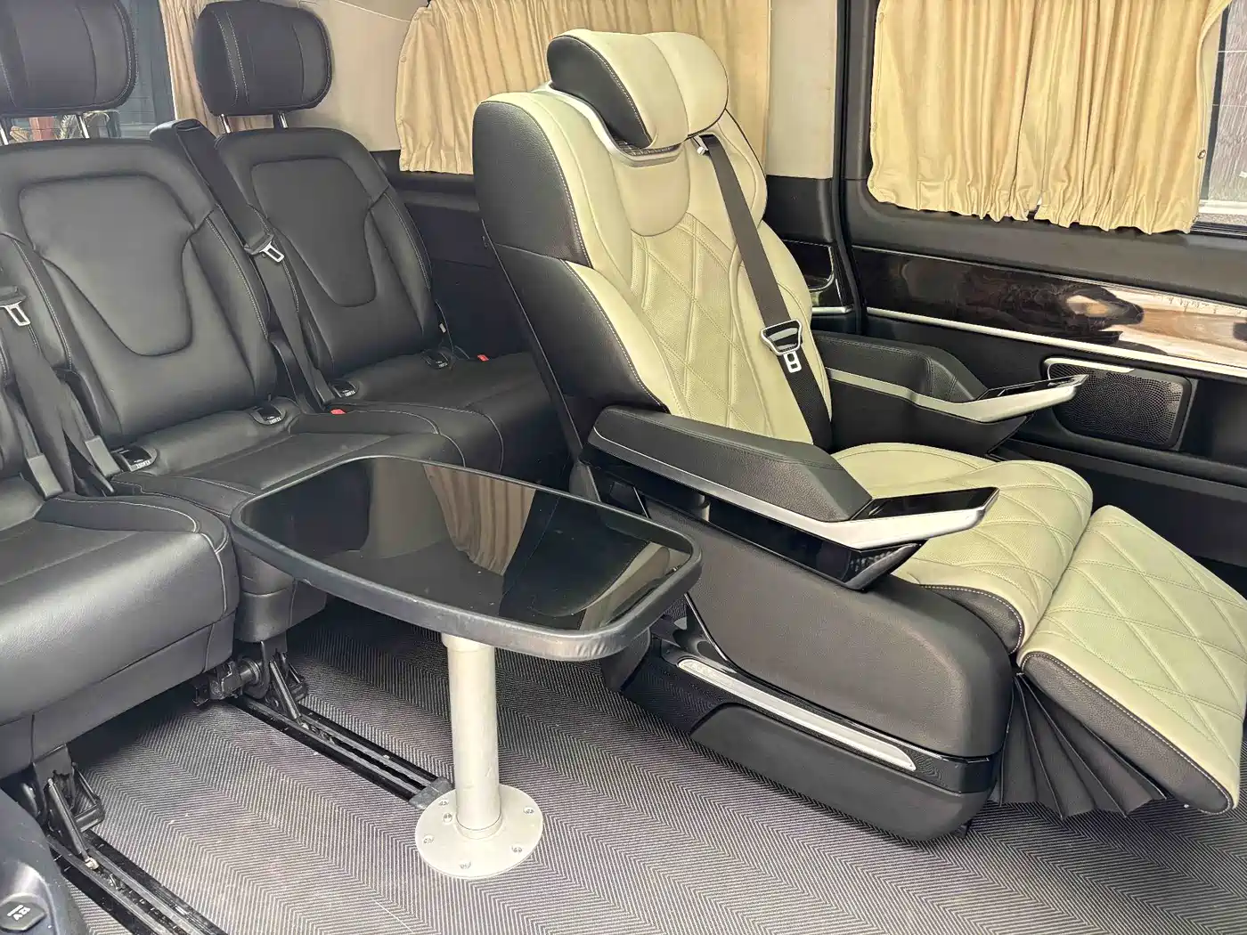 Mercedes-Benz V-Class 2018 V 260 Premium Edition China V фото 2