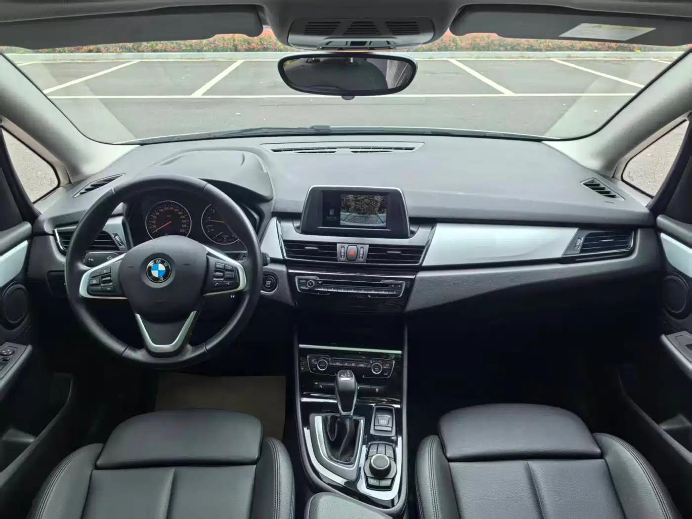 BMW 2 Series Touring 2016 220i Leading Model фото 12