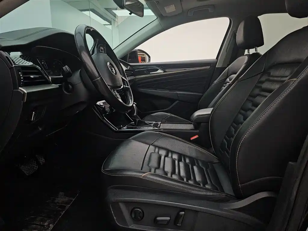 Volkswagen Passat 2019 330TSI Elite Version China VI фото 8