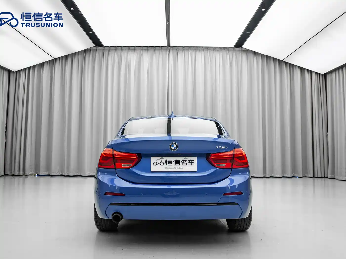 BMW 1 Series 2017 118i Sport фото 5
