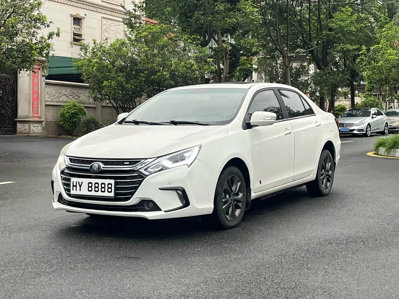 BYD Qin New Energy 2017 2017 1.5T Premium Model