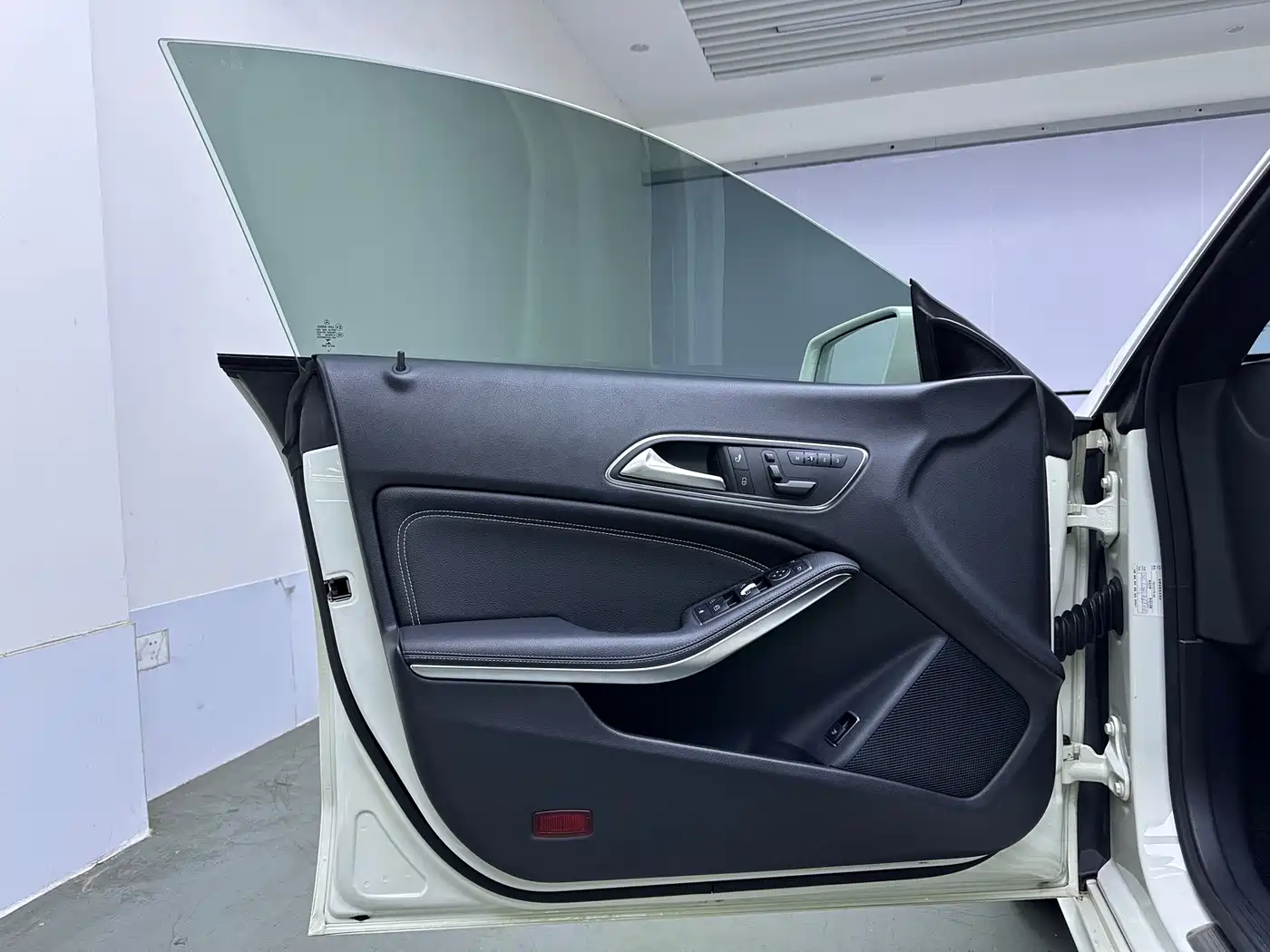 Mercedes-Benz CLA (Import) 2015 CLA 200 фото 10