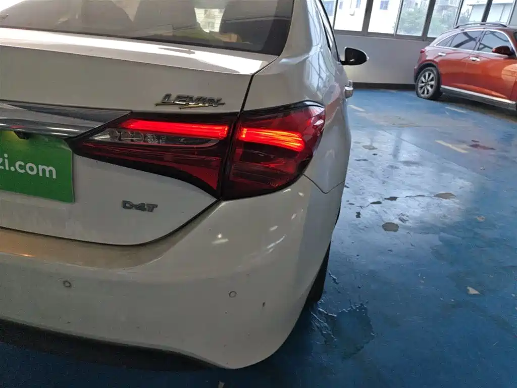 Toyota Levin 2017 Facelift 185T CVT Elite (China V) фото 8