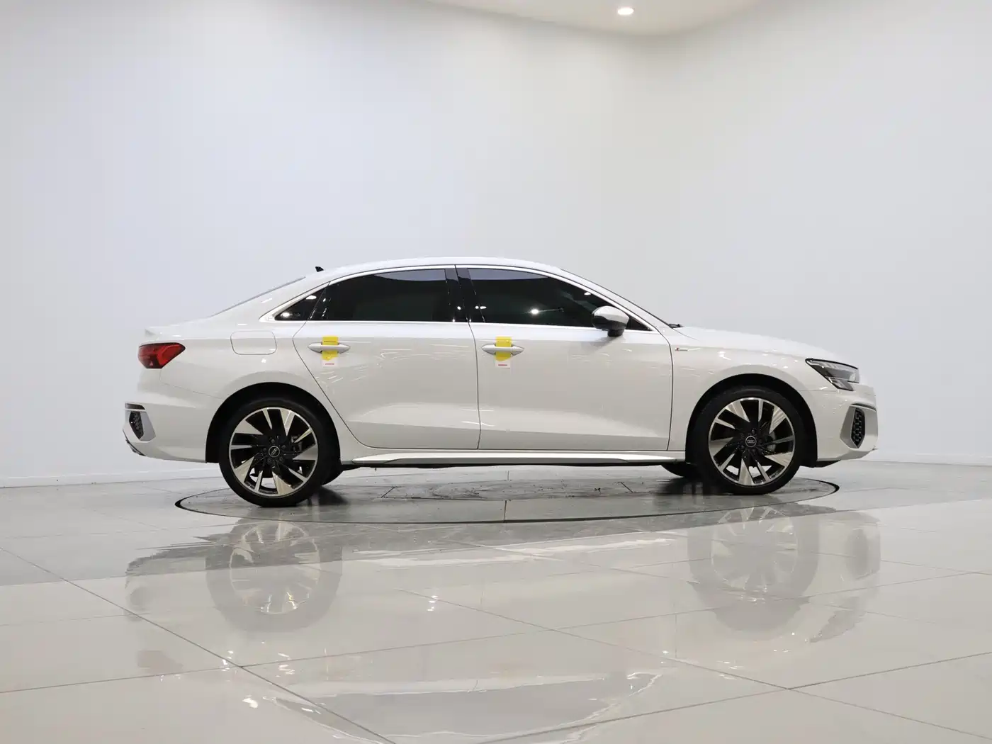 Audi A3 2023 Facelift A3L Limousine 35 TFSI Fashion Sport фото 3