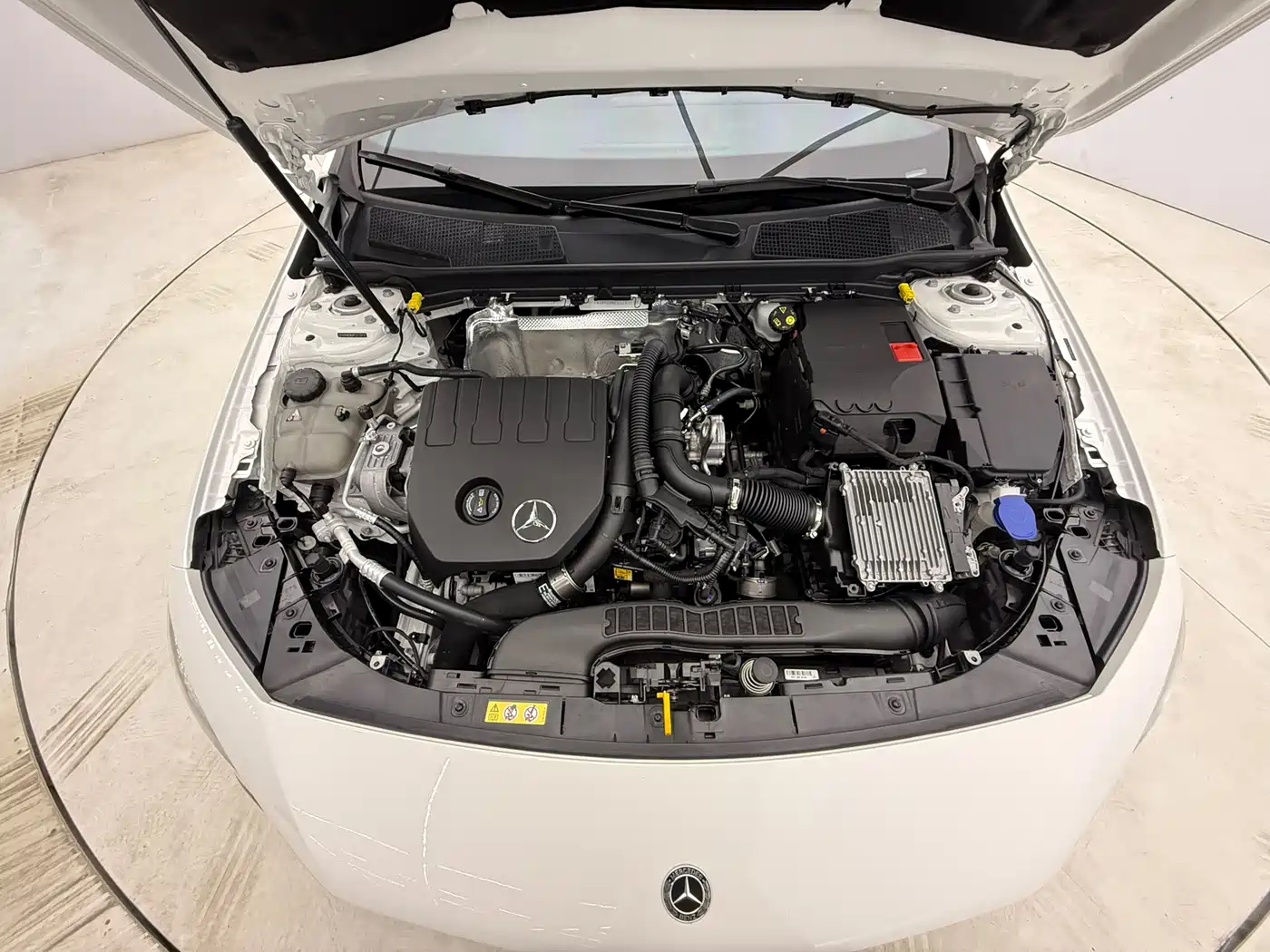 Mercedes-Benz A-Class 2023 A 180 L фото 8