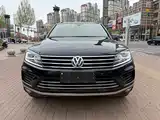 Фото 2 - Volkswagen Touareg