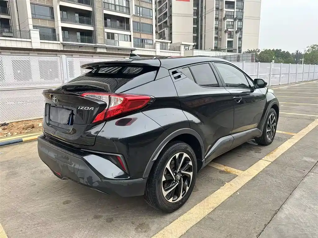Toyota IZOA 2018 2.0L Yixuan Sunroof Edition China V фото 7