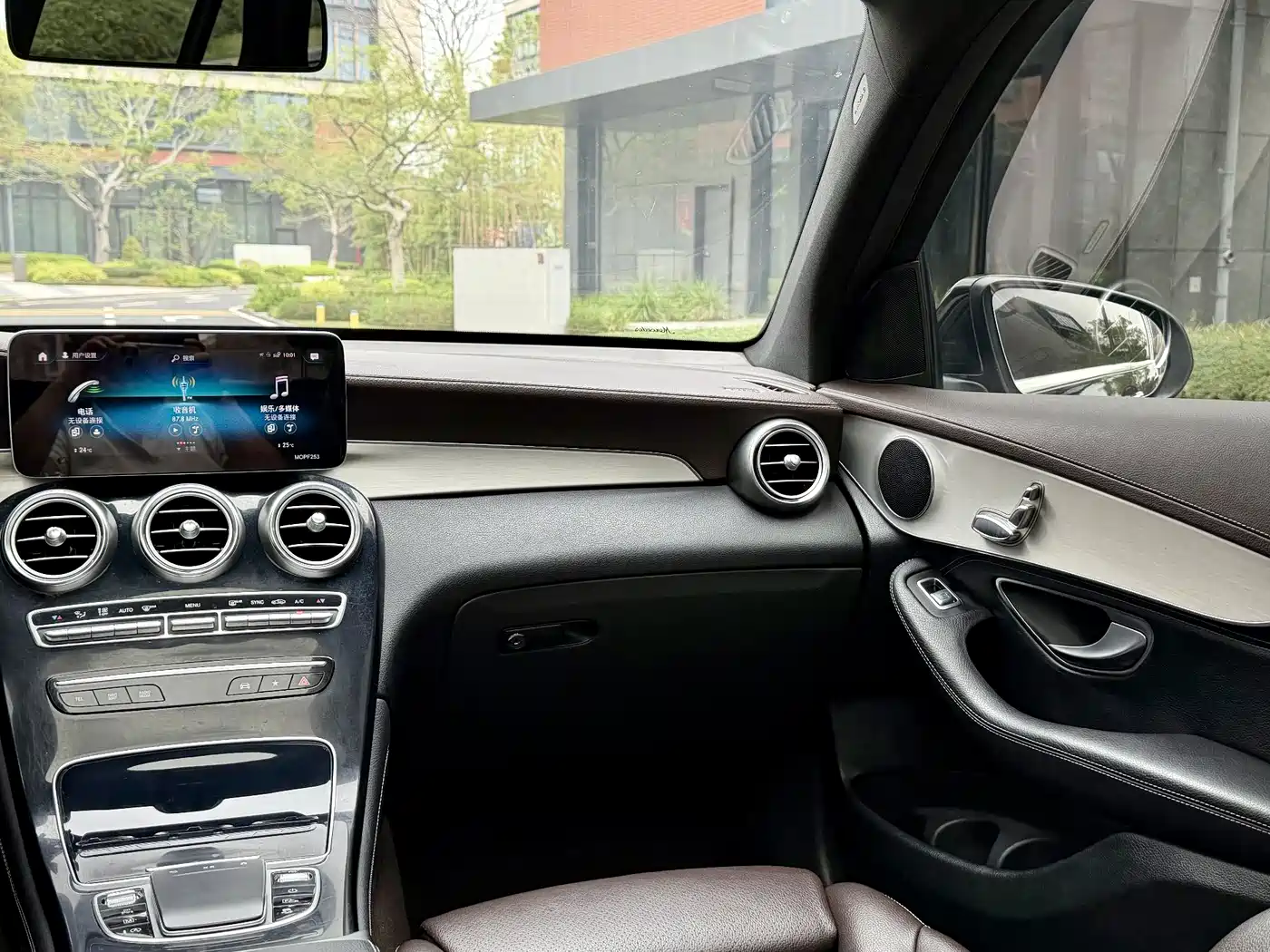 Mercedes-Benz GLC 2020 GLC 260 L 4MATIC Dynamic фото 16