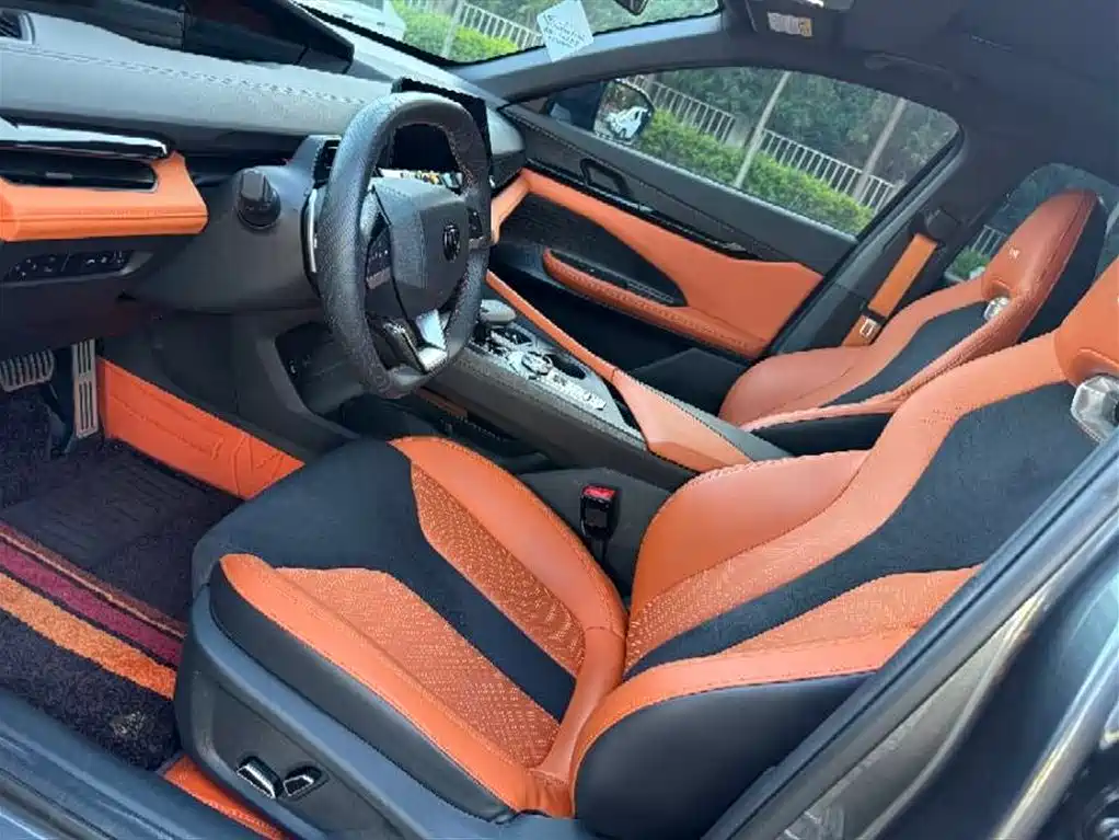 CHANGAN UNI-V