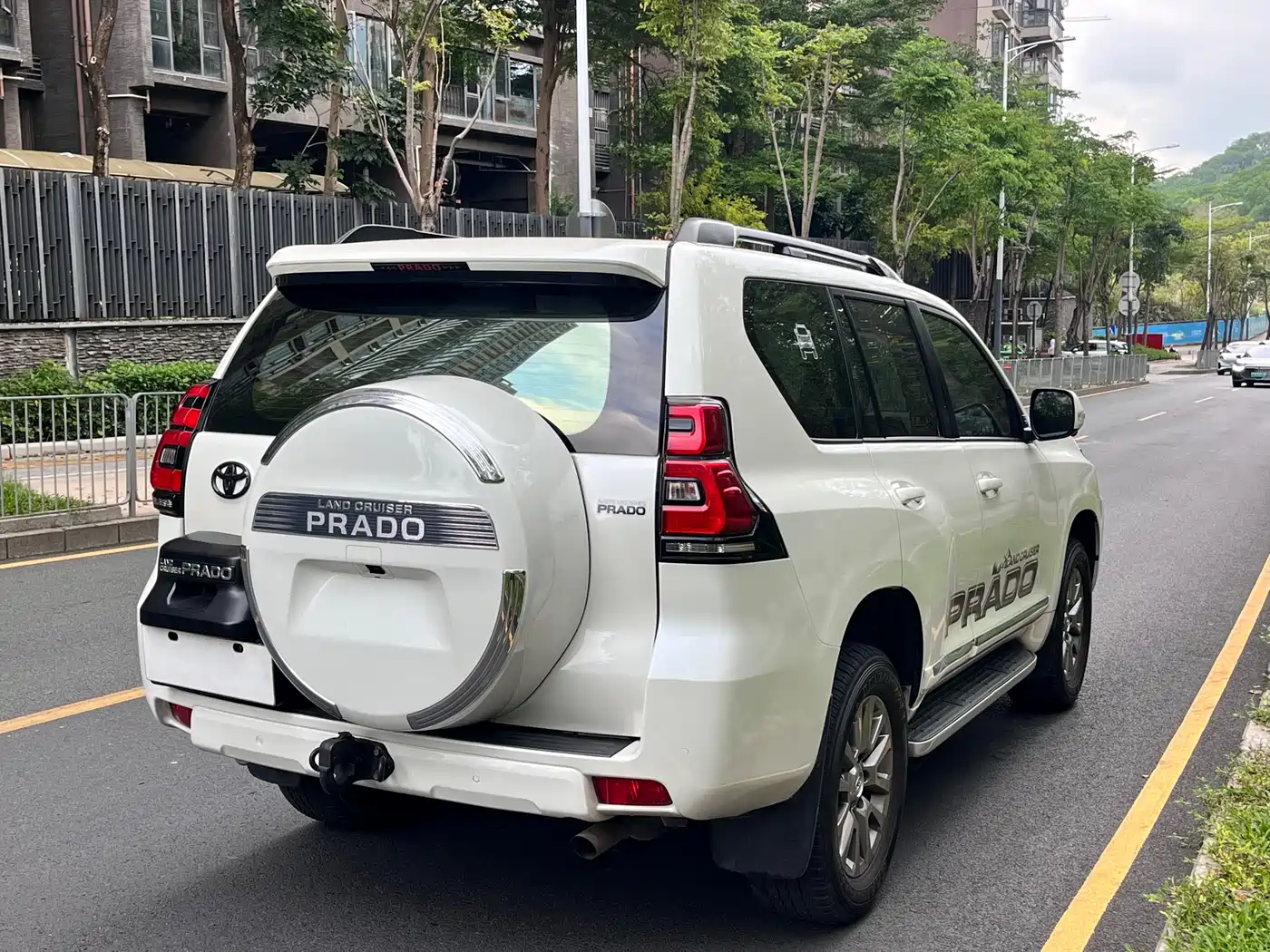 Toyota Prado 2018 3.5L Automatic TX-L NAVI Rear-mounted Spare Tire фото 18