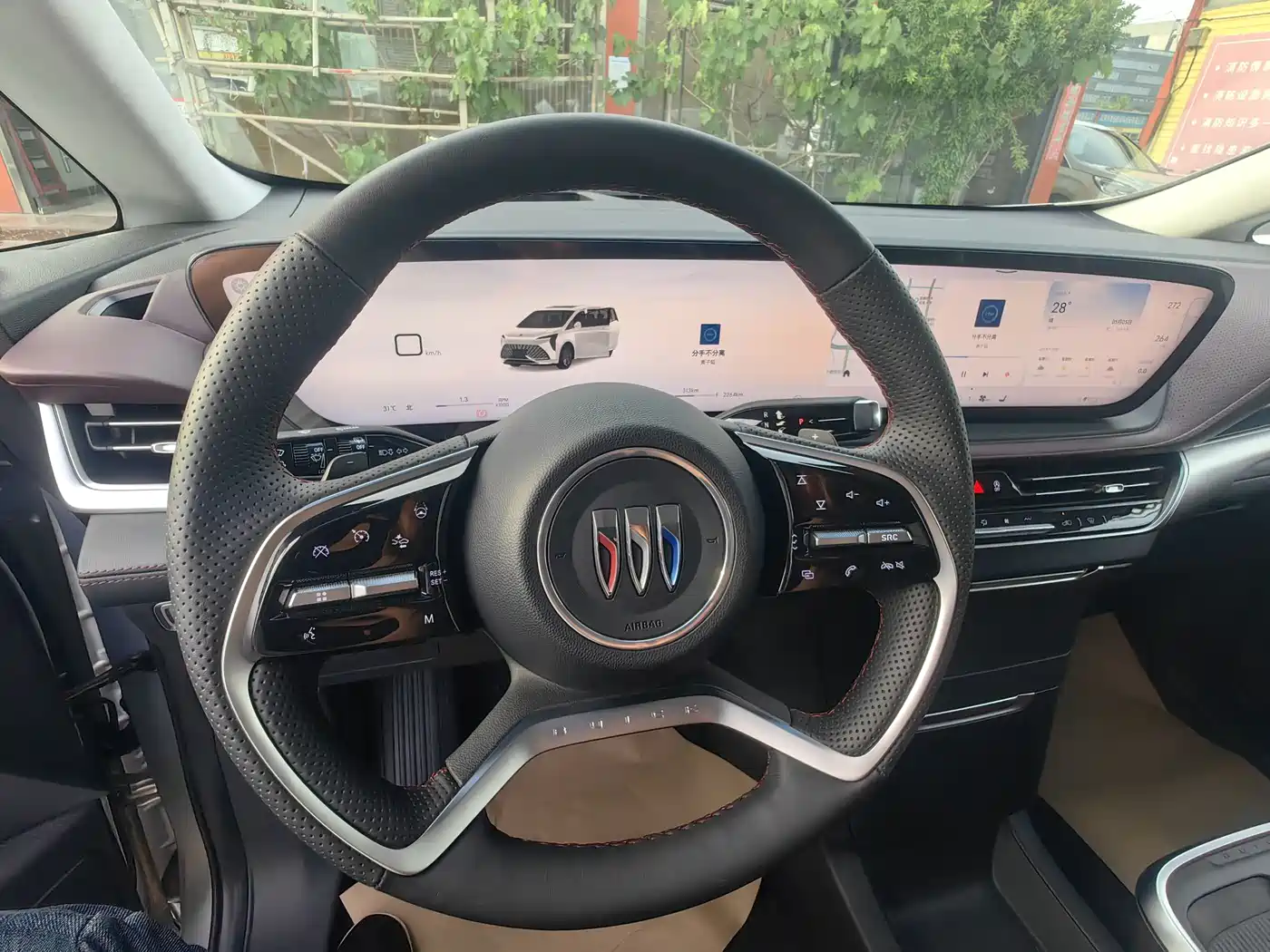 Buick Century 2025 2.0T 7-Seater World Edition фото 4