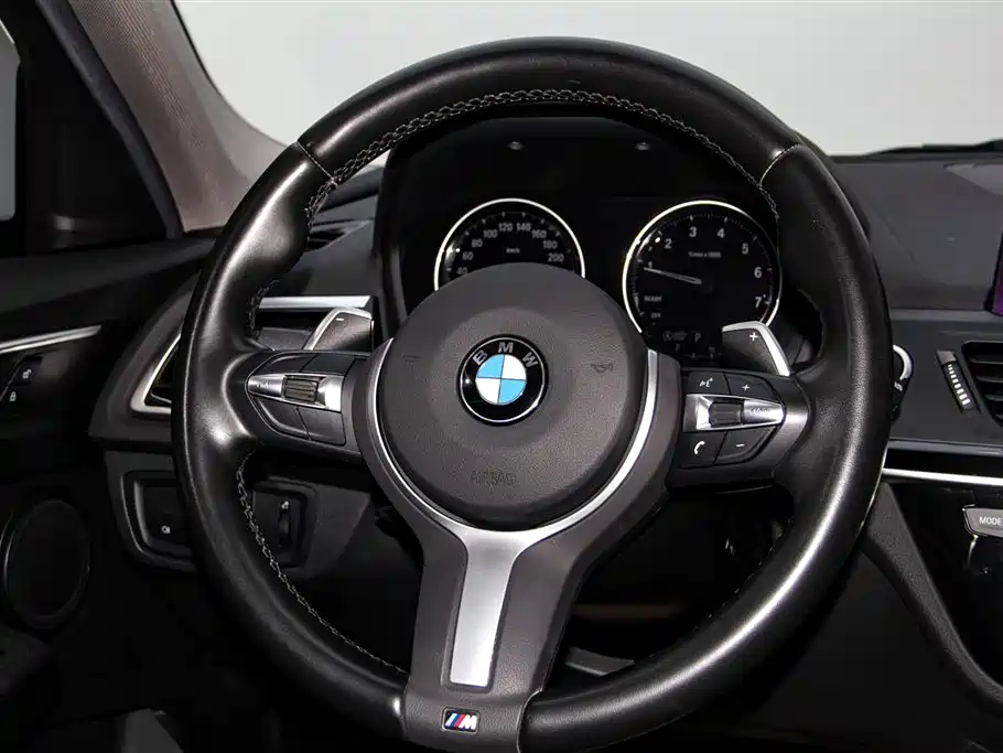 BMW 1 Series 2019 120i Leading M Sport Package фото 15