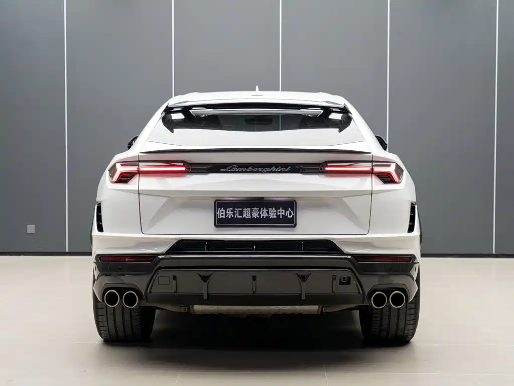 Фото 7 - Lamborghini Urus