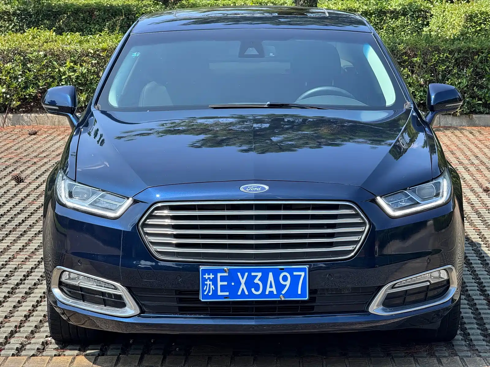 Фото 2 - Ford Taurus
